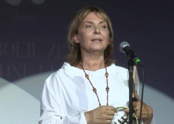 „PROĆI ĆE OVA POGANA VREMENA“ Vesna Trivalić na ivici suza, održala emotivan govor posvećen OCU OFICIRU