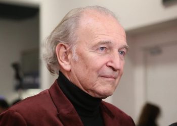 „Zlatna antena“ za Svetozara Cvetkovića: Glumcu uručuju nagradu za doprinos regionalnoj produkciji